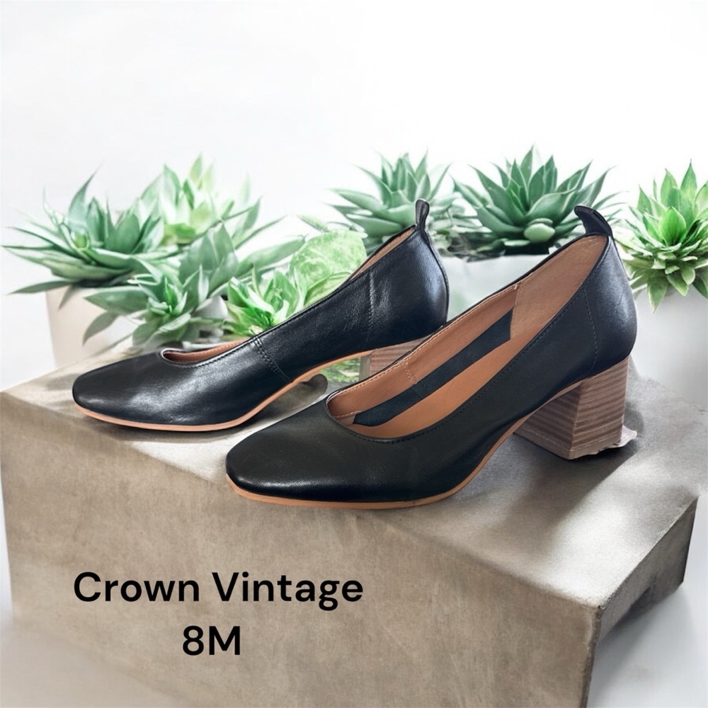 🌺🥮Crown Vintage Black Leather Block Heels